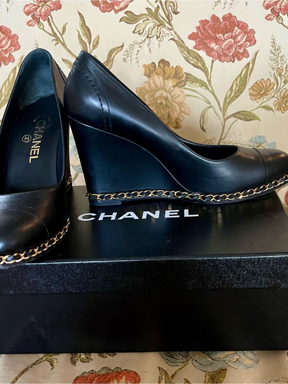 CHANEL Black Leather Chain-Trim Wedge Pumps